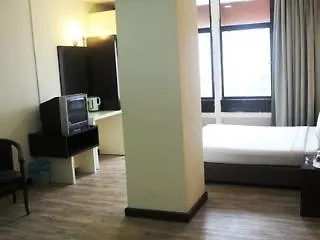 Swiss Hotel Kuala Lumpur 3*,