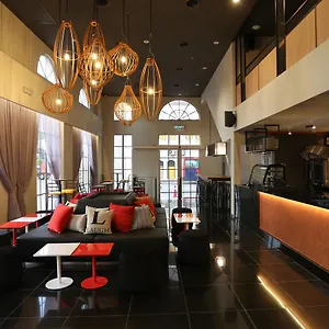 Hotel Avenue J Hotel, Market