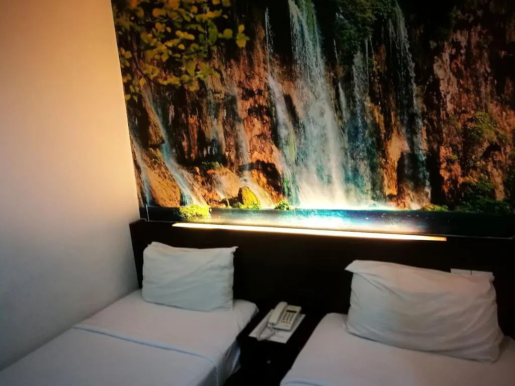 Swiss Hotel Kuala Lumpur 3*,
